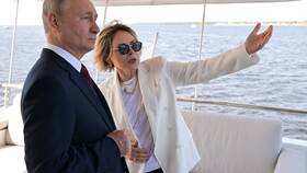 Что означают 3 флага у высотки Газпрома